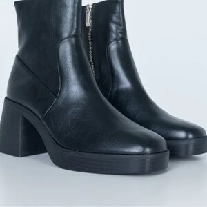 Princess Polly Halo Boot - Black Leather Ankle Boots